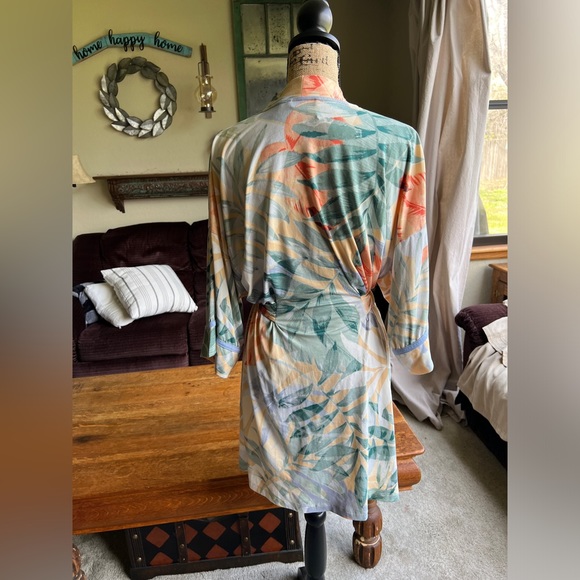 Linea Donatella Tropical Robe - Picture 4 of 6